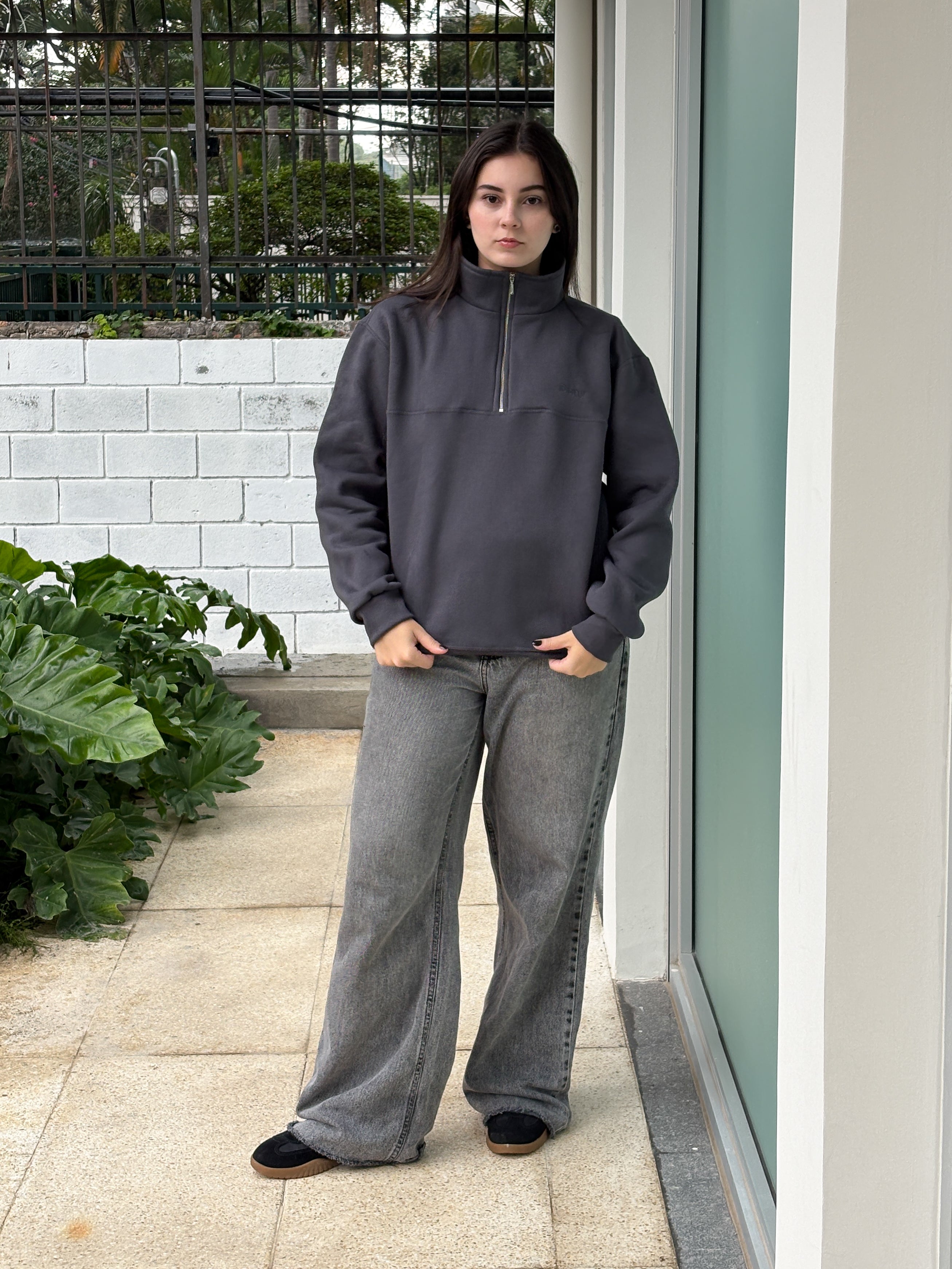 Moletom Quarter Zip Cinza Escuro com Bolso e Zíper YKK | Buny
